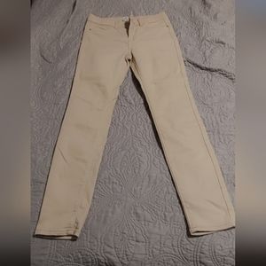 khaki pants